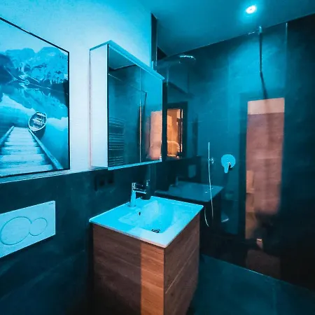 Alpenluxus' Alpine Seefeld With Balcony & Car Park Apartment